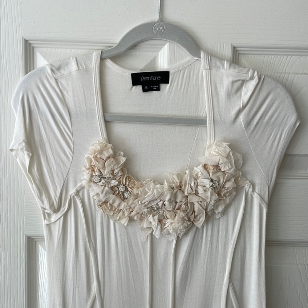 Karen Kane Cream Ruffled Cap Sleeve Blouse